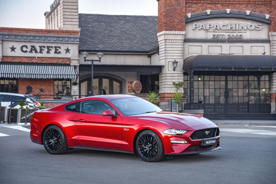  Ford Mustang GT Fastback 2019 года  (ZA) (фото 25 из 44)